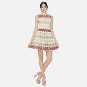 (NWOT) Alice + Olivia Joyce Lace Party Dress. Size 0